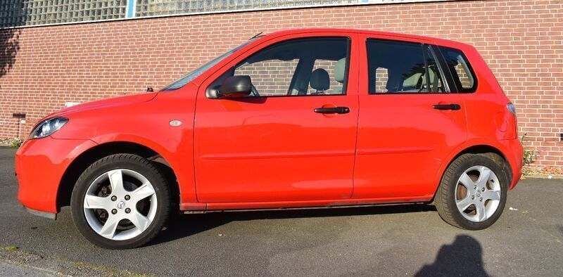 Rot Gebraucht 2008 Mazda 2 Comfort Limousine | 2.800 € (Fairer Preis) - Bild 1/4