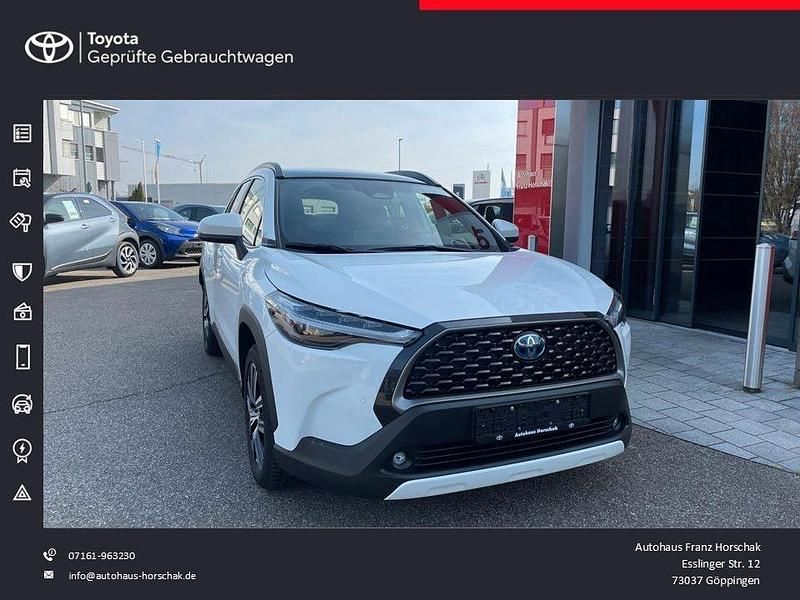 Gebraucht Toyota Corolla Cross Team 197 PS (144 kW) 2023 Weiß SUV