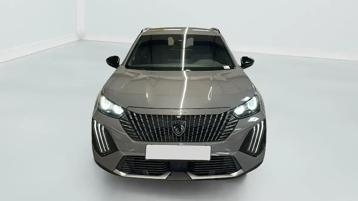 Gebraucht Peugeot 2008 Allure 102 PS (75 kW) 2025 Grau (gris selenium) SUV