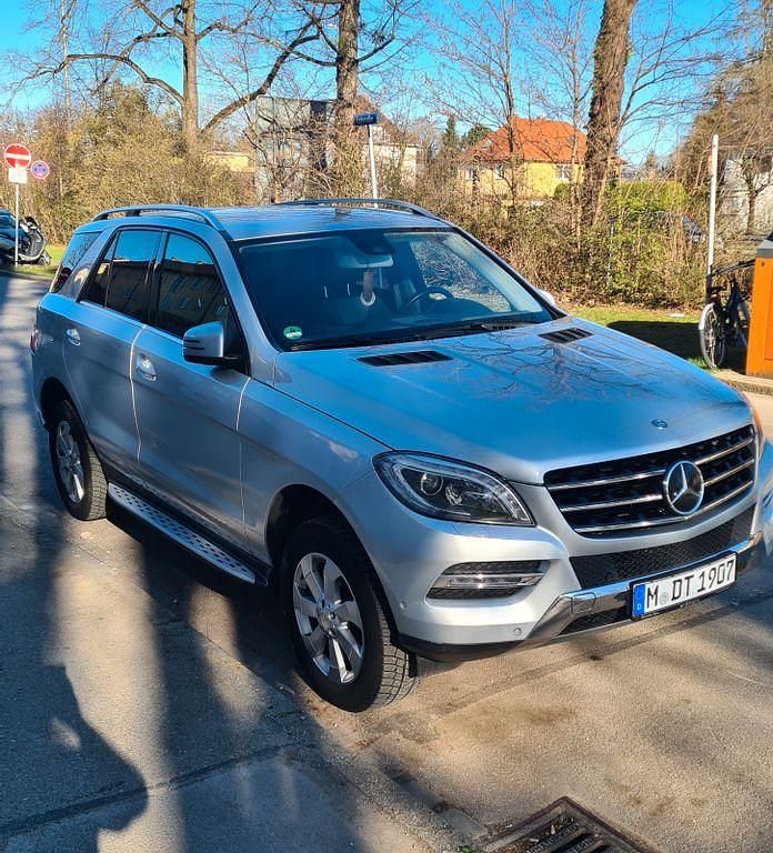 Gebraucht Mercedes ML350 258 PS (189 kW) 2013 Silber SUV