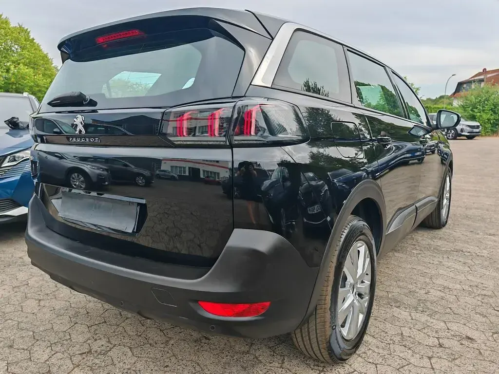 Gebraucht Peugeot 5008 131 PS (96 kW) 2021 Schwarz SUV