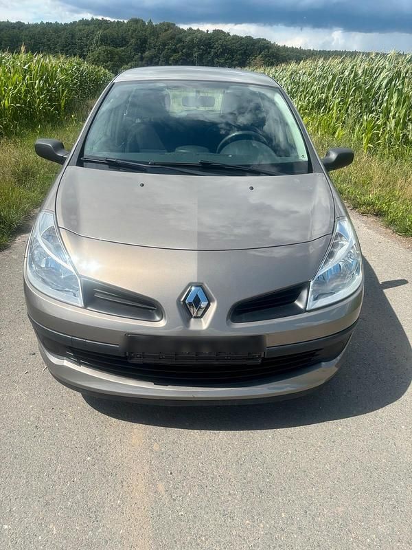 Gold Gebraucht 2008 Renault Clio II Kleinwagen | 2.000 € - Bild 1/4