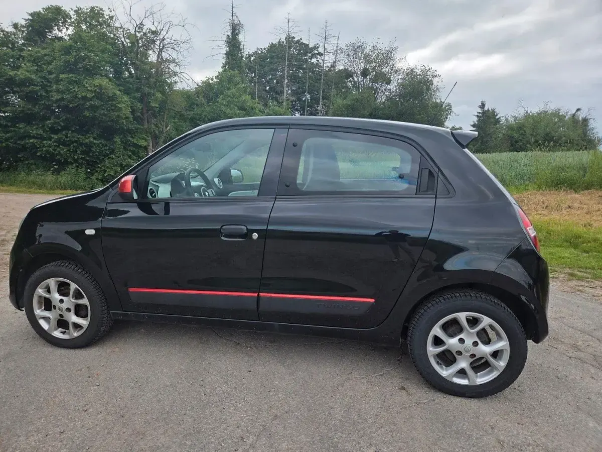 Gebraucht Renault Twingo Dynamique 90 PS (66 kW) 2014 Schwarz Kleinwagen