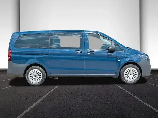 Gebraucht Mercedes Vito 136 PS (100 kW) 2022 Stahlblau Van