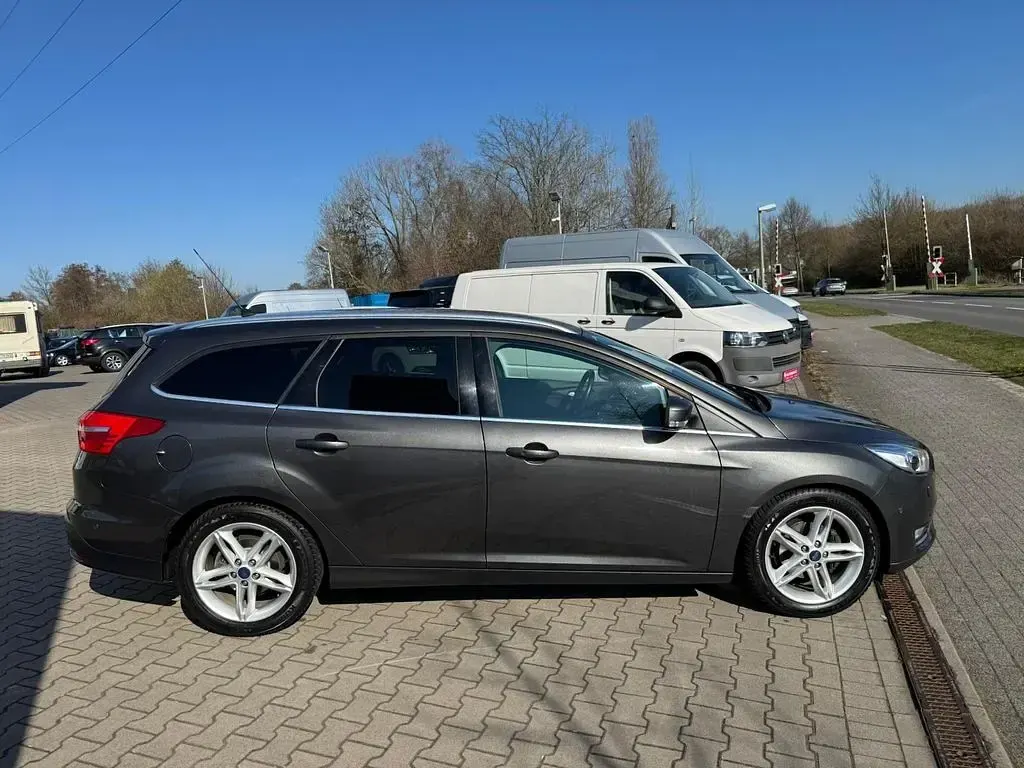 Usata Ford Focus Titanium 210 CV (154 kW) 2017 Nero Berlina