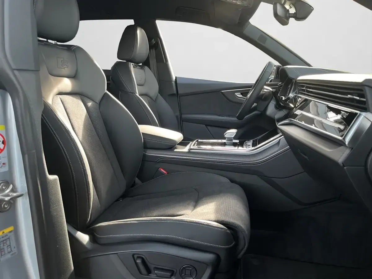 Neu Audi Q8 Design 286 PS (210 kW) 2026 Satellitsilber metallic (metallic) SUV