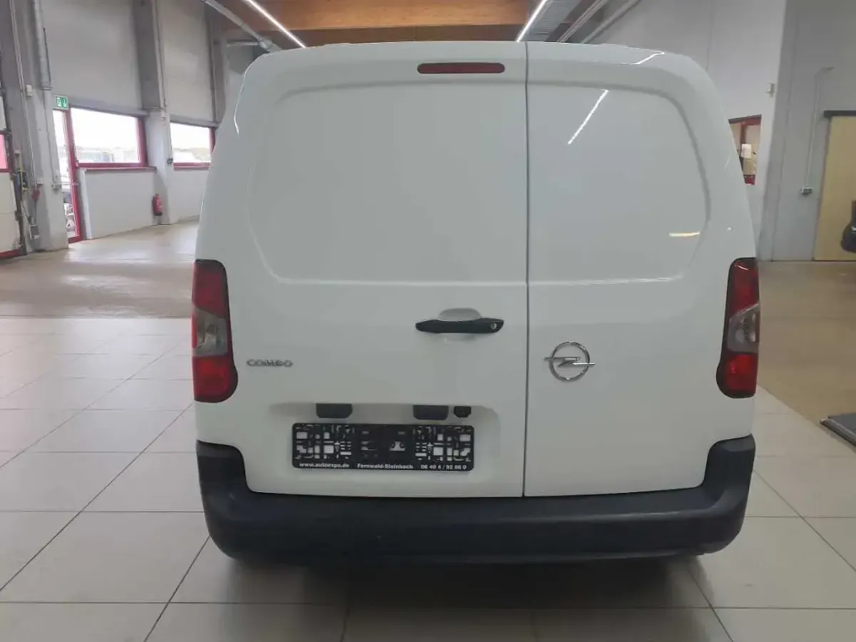 Gebraucht Opel Combo Selection 110 PS (80 kW) 2020 Jade weiß Van / Kleinbus