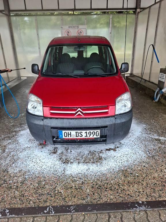 Rot Gebraucht 2007 Citroën Berlingo Advance Van / Kleinbus | 3.900 € (Fairer Preis) - Bild 1/4