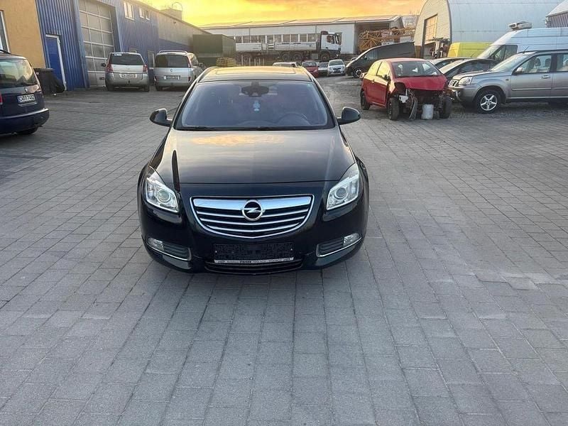 Gebraucht Opel Insignia 260 PS (191 kW) 2012 Schwarz Kombi