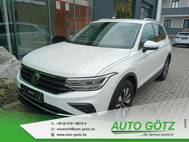 Oryxweiß perlmutteffekt (metallic) Gebraucht 2024 VW Tiguan Move SUV | 30.890 € (Guter Preis) - Bild 1/4