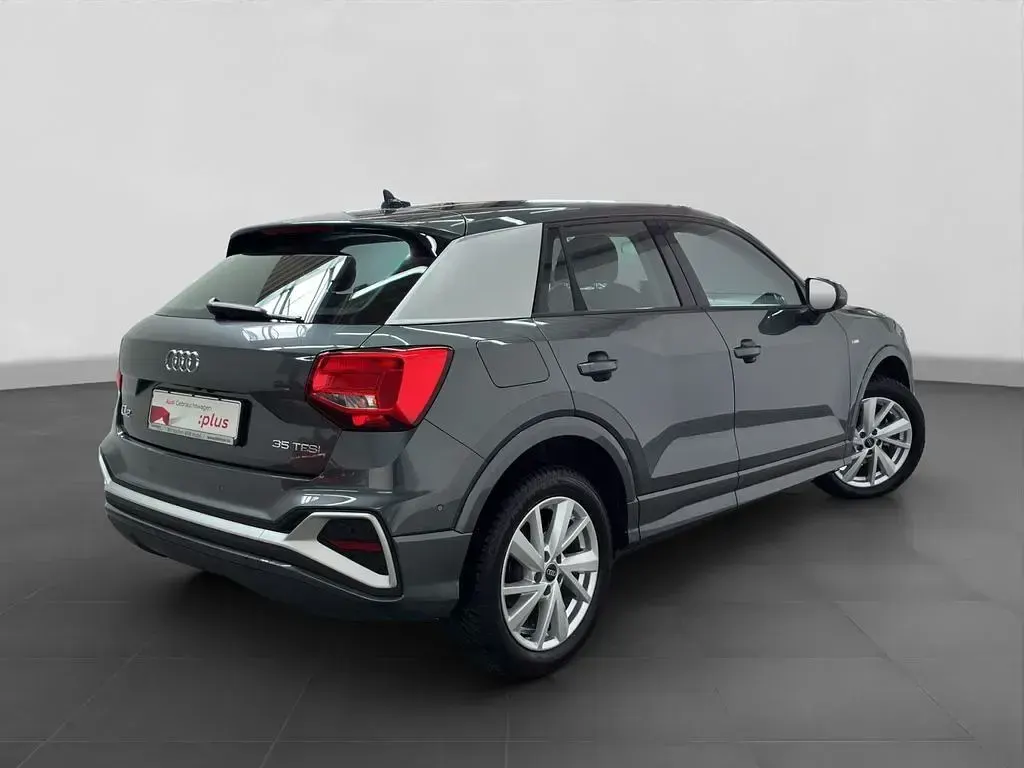 Gebraucht Audi Q2 S-Line 150 PS (110 kW) 2025 Grau SUV