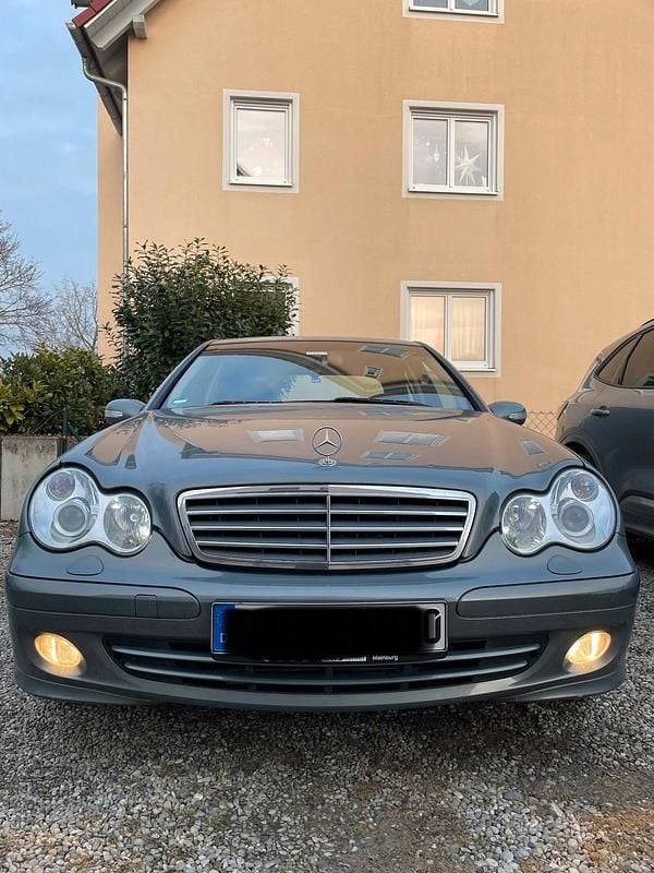 Gebraucht Mercedes C320 218 PS (160 kW) 2004 Grau Limousine