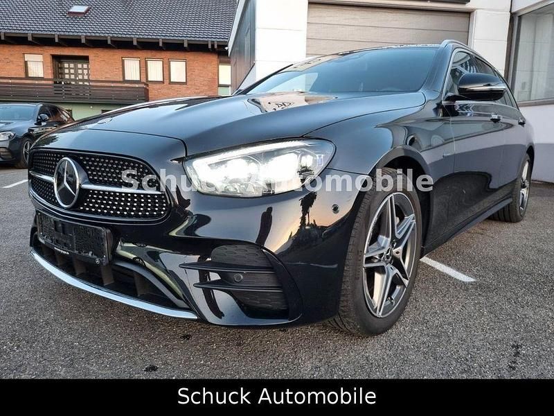 Schwarz Gebraucht 2021 Mercedes E300 AMG Limousine | 28.880 € (Guter Preis) - Bild 1/4