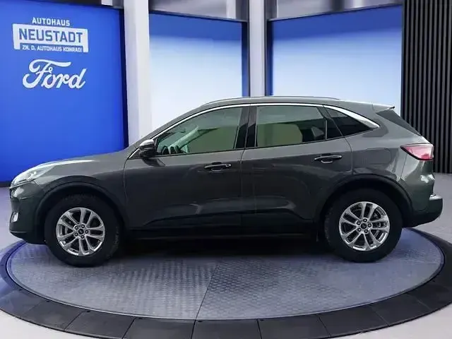 Gebraucht Ford Kuga Titanium 190 PS (139 kW) 2022 Magnetic grey metallic SUV