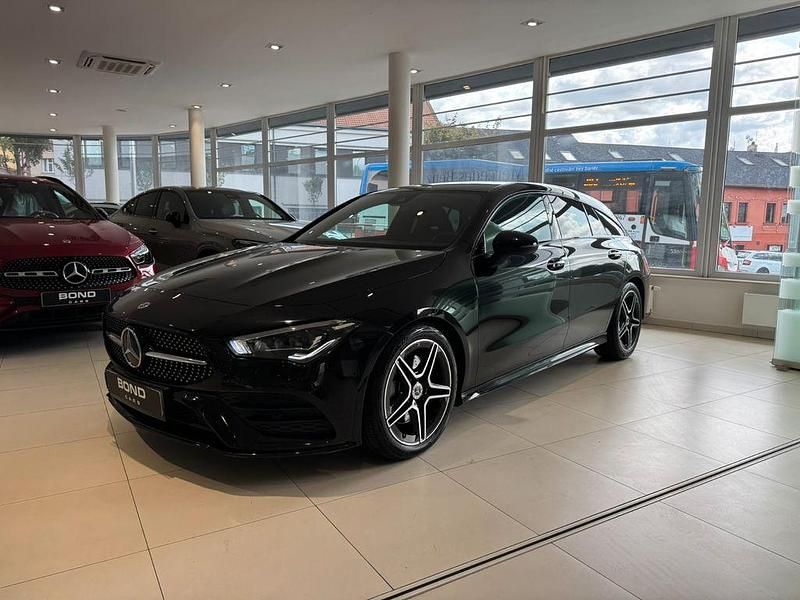 Schwarz Gebraucht 2021 Mercedes CLA220 Shooting Brake Premium Kombi | 31.990 € (Fairer Preis) - Bild 1/4