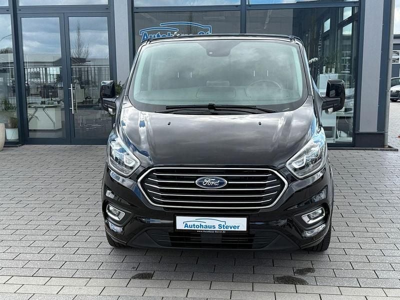 Gebraucht Ford Tourneo 170 PS (125 kW) 2022 Schwarz Kombi