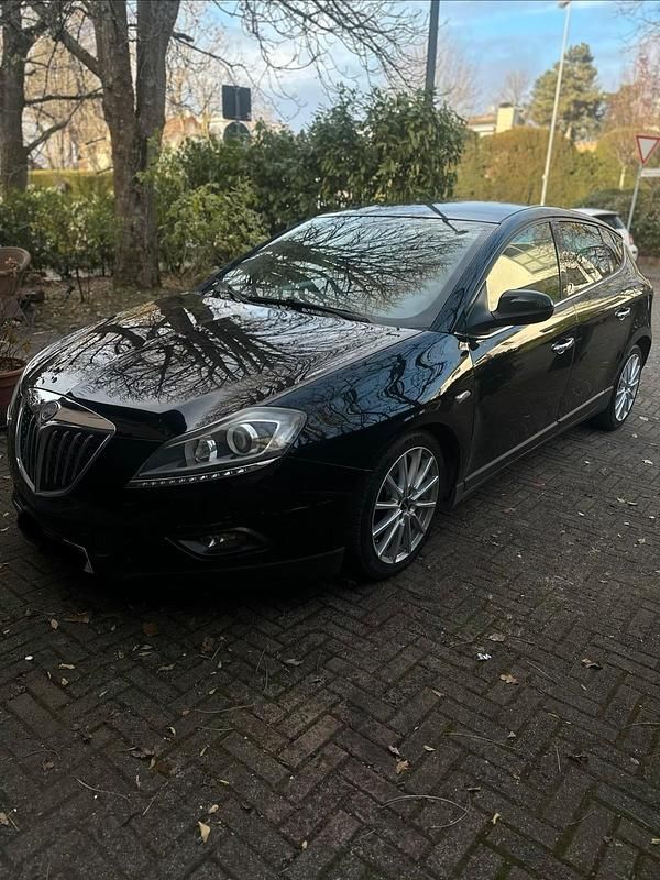 Schwarz Gebraucht 2008 Lancia Delta Kleinwagen | 2.150 € (Fairer Preis) - Bild 1/4
