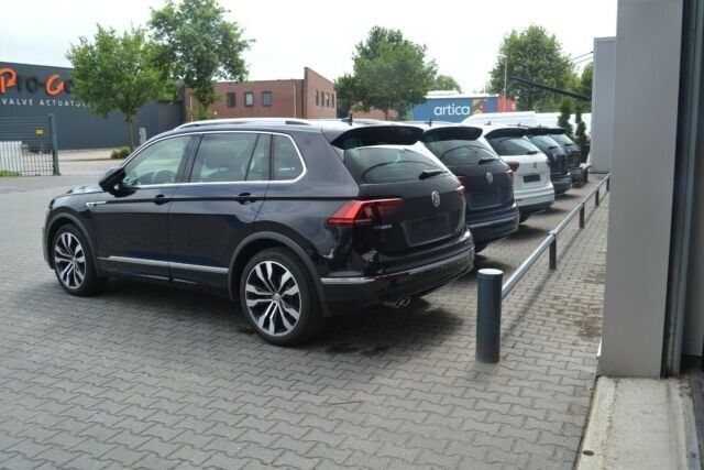 Gebraucht VW Tiguan Highline 150 PS (110 kW) 2020 Schwarz metallic SUV