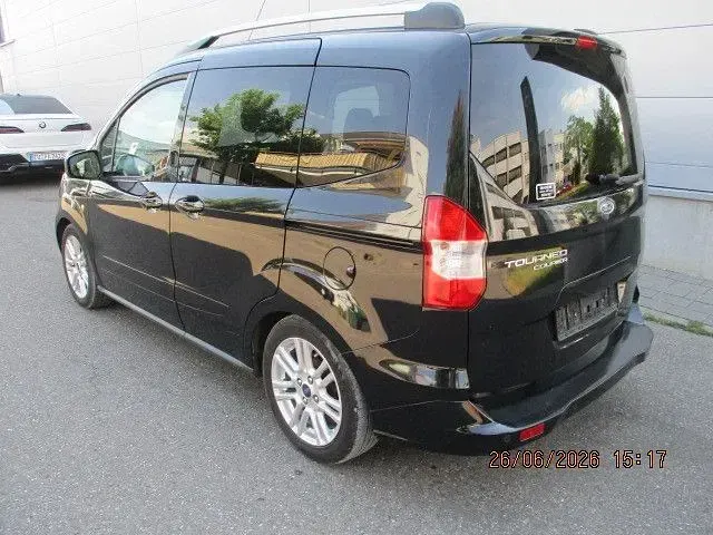 Gebraucht Ford Tourneo Courier Titanium 101 PS (74 kW) 2014 Schwarz Van / Kleinbus