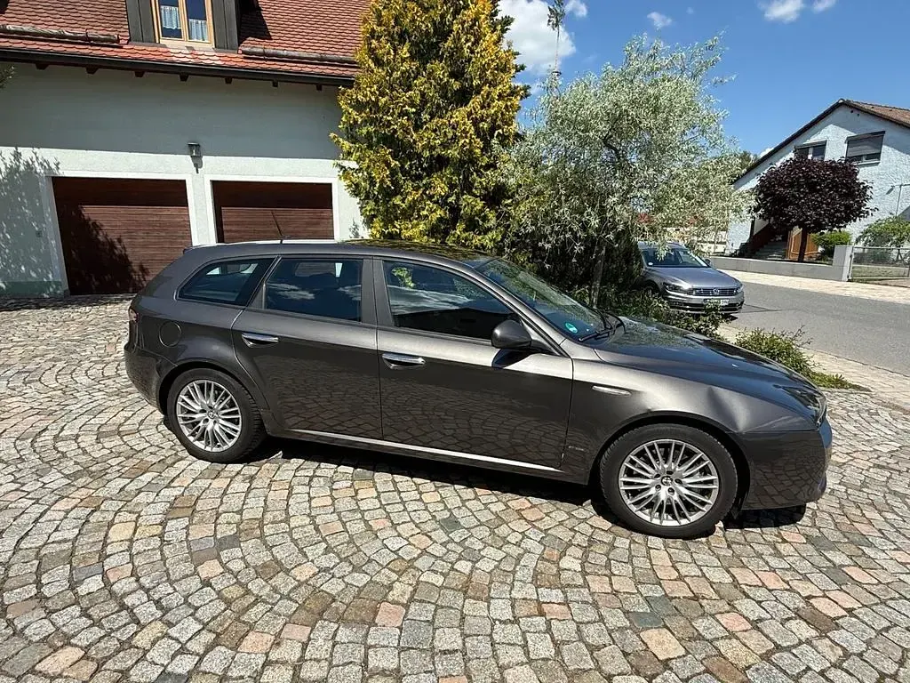 Occasion Alfa Romeo 159 209 ch (153 kW) 2008 Gris Berline