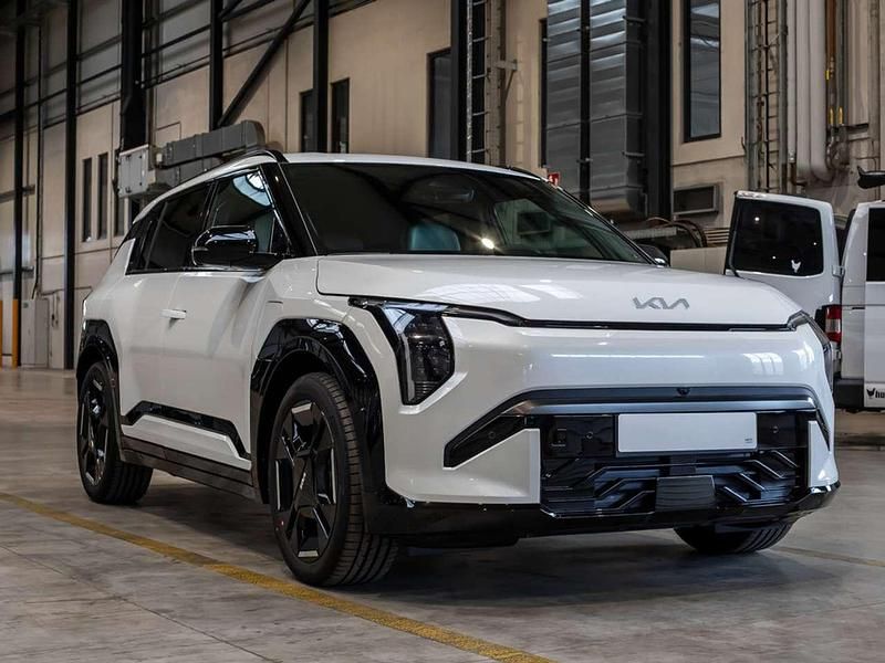 Neu Kia EV3 150 kW (204 PS) 2026 Snow white pearl SUV