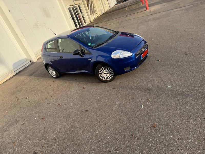 Gebraucht Fiat Punto 77 PS (56 kW) 2008 Blau Kleinwagen