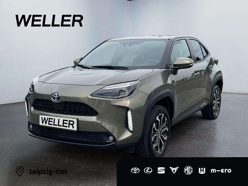 Gold Gebraucht 2023 Toyota Yaris Cross Team SUV | 24.990 € (Guter Preis) - Bild 1/3