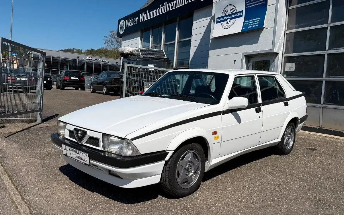 Occasion Alfa Romeo 75 105 ch (77 kW) 1991 Blanc Berline
