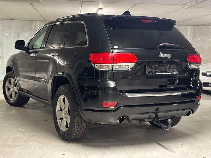 Gebraucht Jeep Grand Cherokee Overland 250 PS (183 kW) 2018 Schwarz SUV