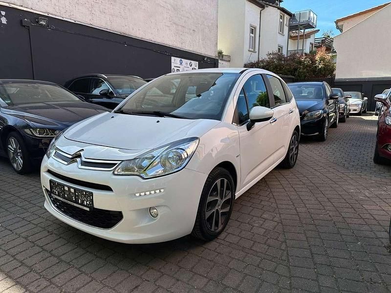 Gebraucht Citroën C3 SELECTION 82 PS (60 kW) 2016 Weiß Limousine