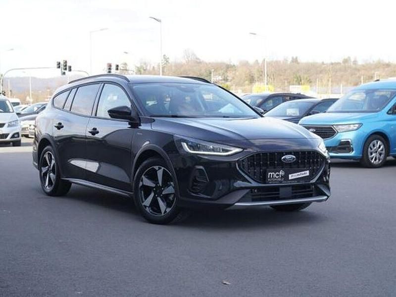 Gebraucht Ford Focus Active X 150 PS (110 kW) 2025 Schwarz Limousine