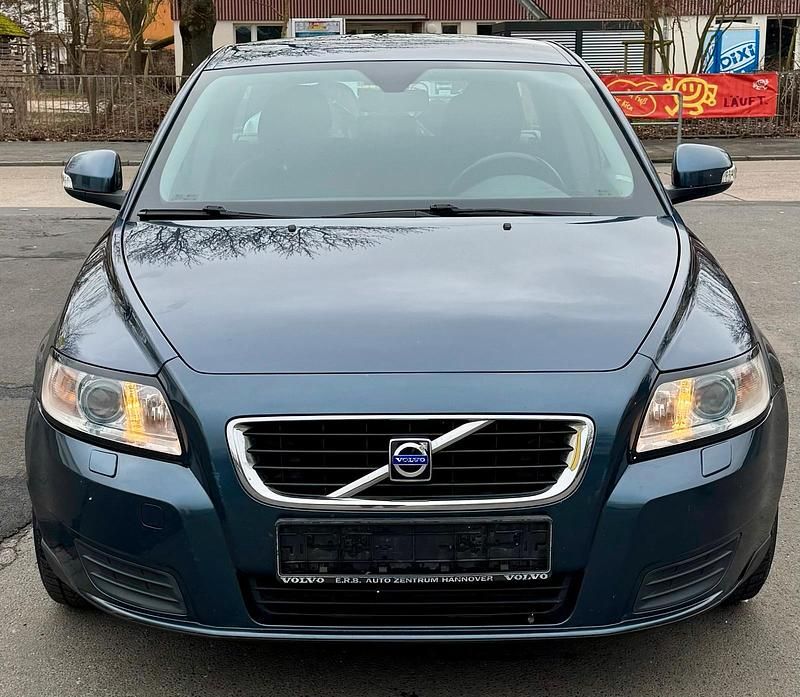 Gebraucht Volvo V50 109 PS (80 kW) 2009 Blau Kombi