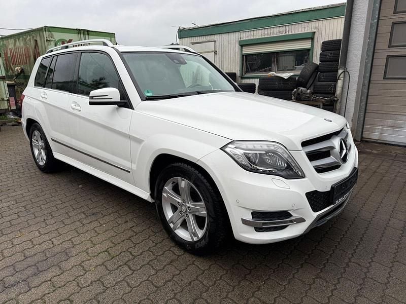 Weiß Gebraucht 2015 Mercedes GLK220 SUV | 17.900 € (Guter Preis) - Bild 1/4