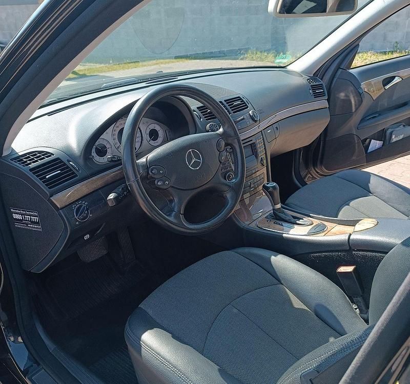Schwarz Gebraucht 2008 Mercedes E220 Avantgarde Kombi | 3.200 € (Superpreis) - Bild 1/4
