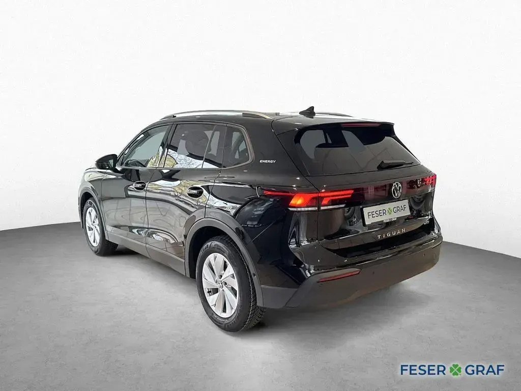 Nowe VW Tiguan 150 KM (110 kW) 2026 Czarny SUV