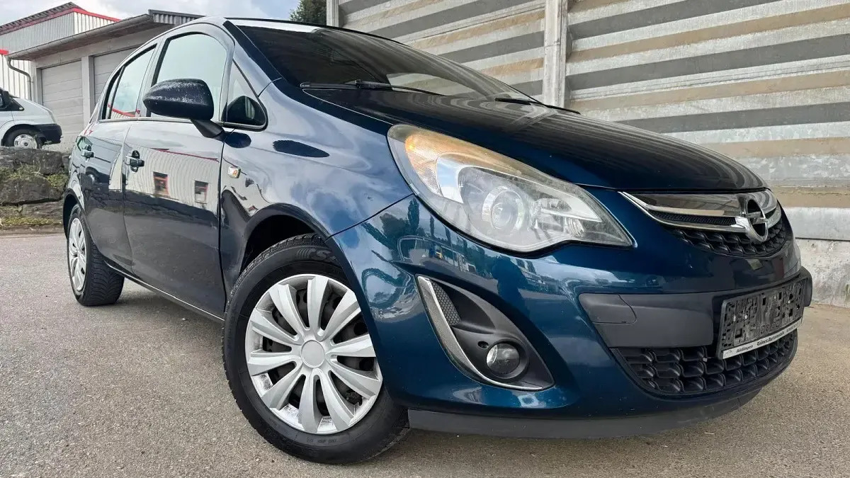 Usado Opel Corsa 90 HP (66 kW) 2014 Azul Citadino