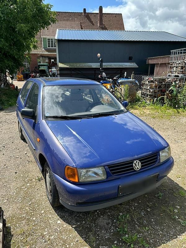Blau Gebraucht 1996 VW Polo Kleinwagen | 800 € (Fairer Preis) - Bild 1/4