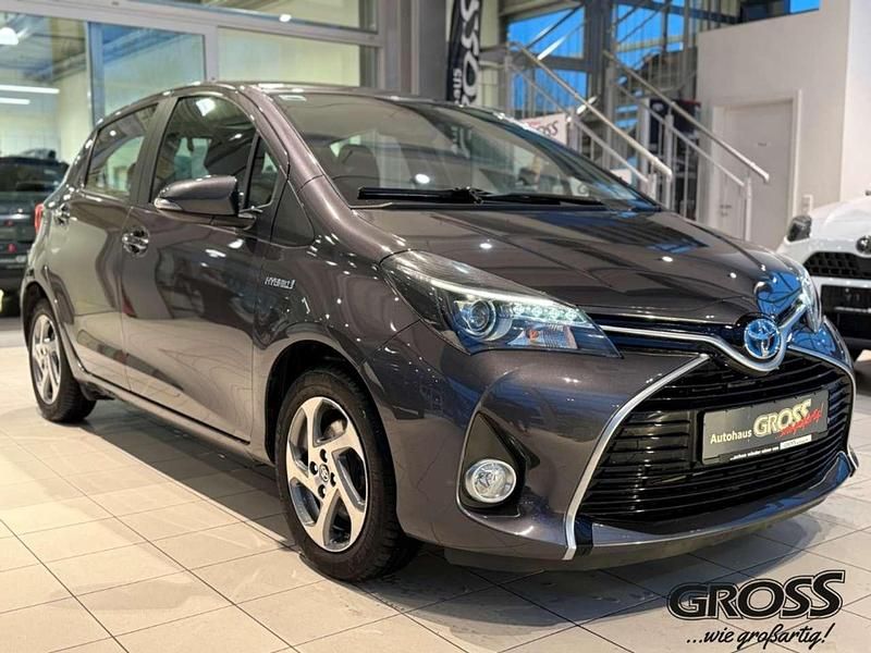 Gebraucht Toyota Yaris Hybrid Comfort 101 PS (74 kW) 2014 Grau Kleinwagen