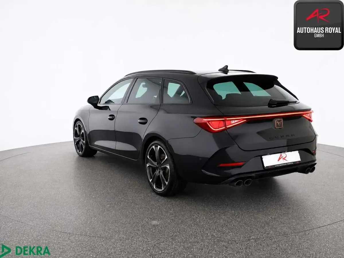 Gebraucht Cupra Leon VZ 310 PS (228 kW) 2023 Mitternachtsschwarz Kombi
