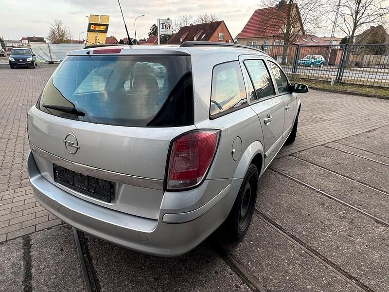 Gebraucht Opel Astra 80 PS (58 kW) 2005 Silber Kombi