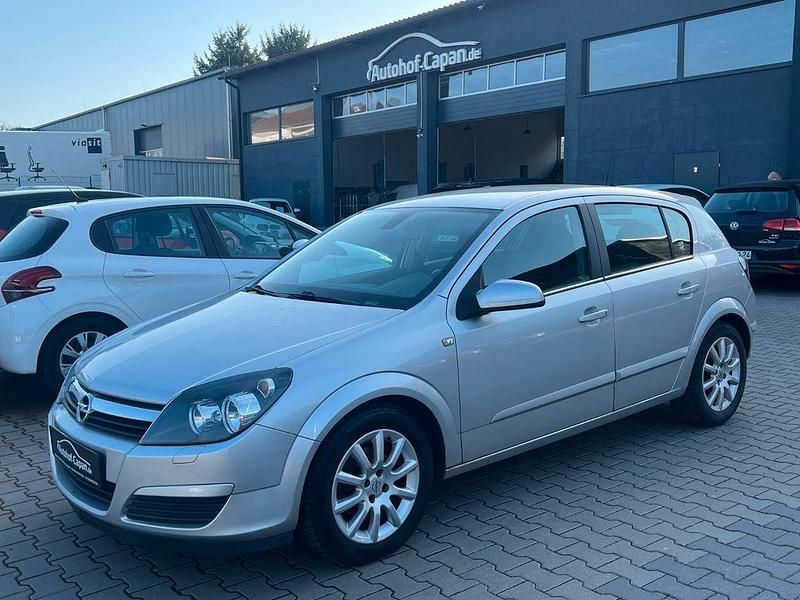 Gebraucht Opel Astra Edition 90 PS (66 kW) 2004 Silber Limousine