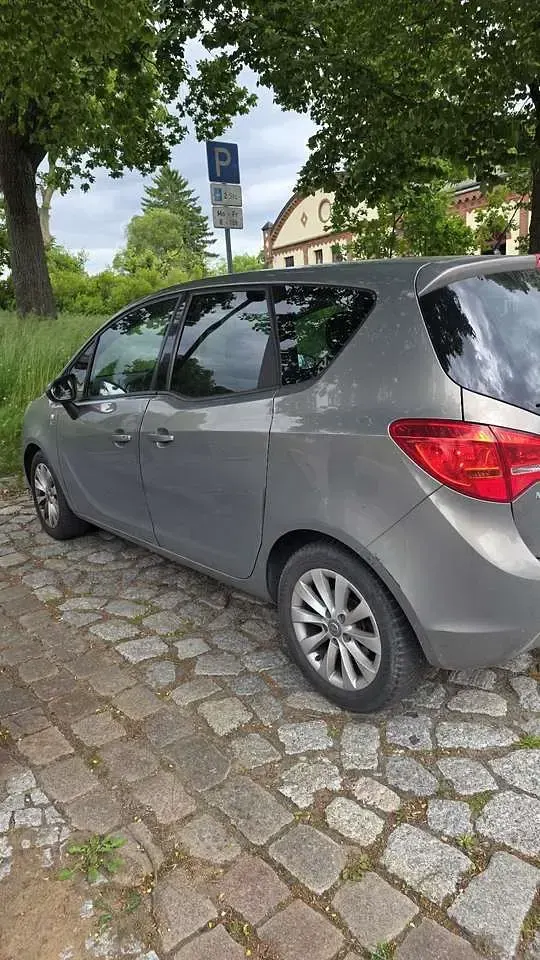 Gebraucht Opel Meriva 101 PS (74 kW) 2013 Beige Van / Kleinbus