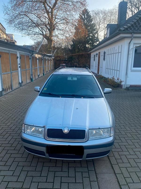 Grau Gebraucht 2009 Skoda Octavia Kombi | 1.500 € (Guter Preis) - Bild 1/4