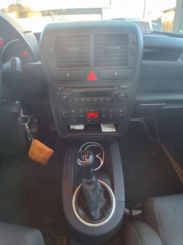 Usata Audi A2 75 CV (55 kW) 2005 Nero Utilitaria