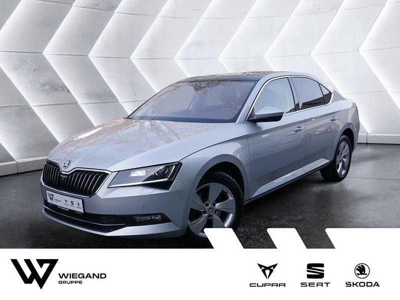 Gebraucht Skoda Superb Style 190 PS (139 kW) 2016 Silber Limousine