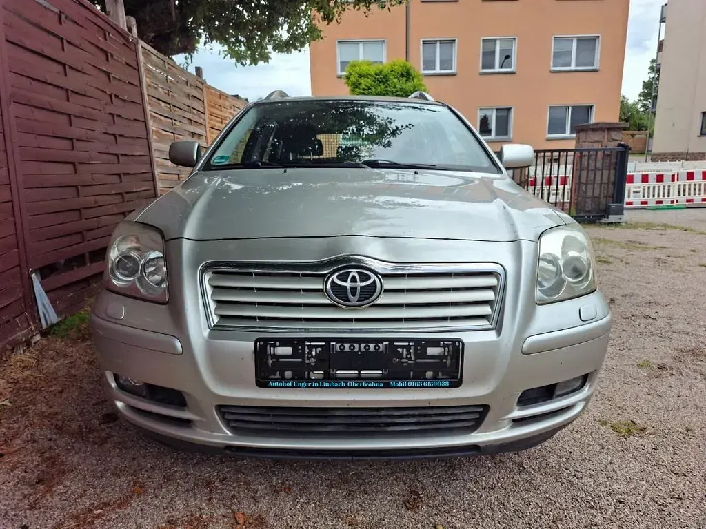 Gebraucht Toyota Avensis 147 PS (108 kW) 2005 Grau Kombi