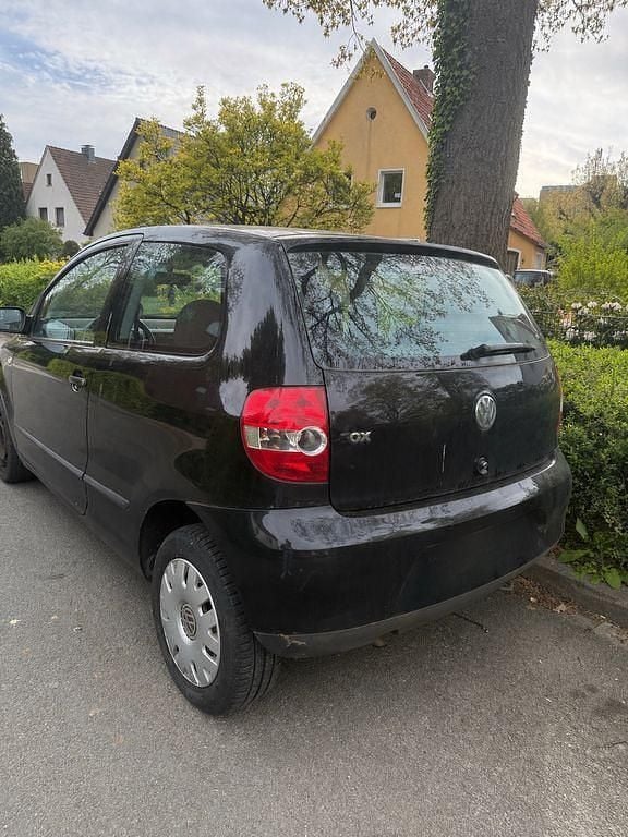 Second-hand VW Fox 54 CP (39 kW) 2007 Negru Hatchback