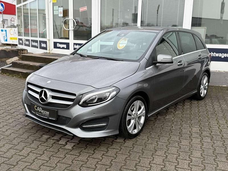 Gebraucht Mercedes B220 177 PS (130 kW) 2016 Mountaingrau  met. Van / Kleinbus