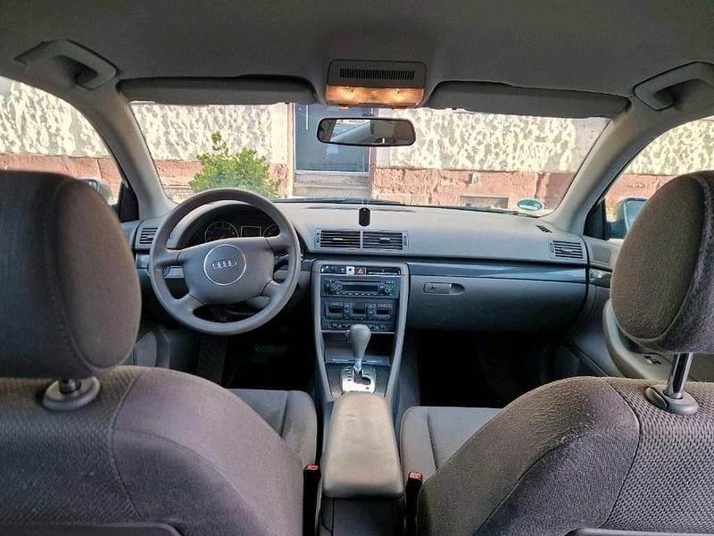 Gebraucht Audi A4 130 PS (95 kW) 2002 Grau Limousine