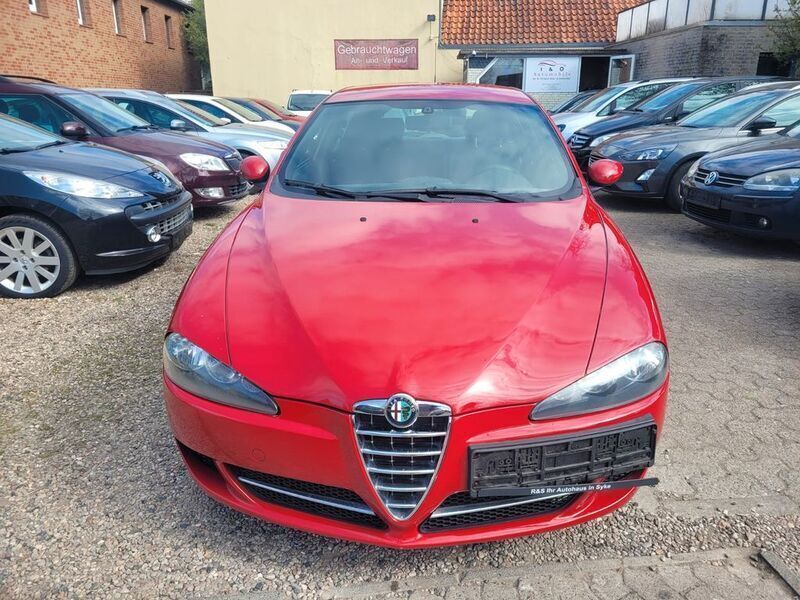 Rot Gebraucht 2009 Alfa Romeo 147 Kleinwagen | 1.480 € (Guter Preis) - Bild 1/4